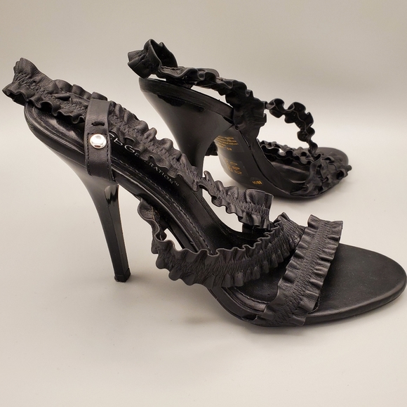 BCBG Generation PELHAM Ruffled Leather Sandals - Picture 1 of 6